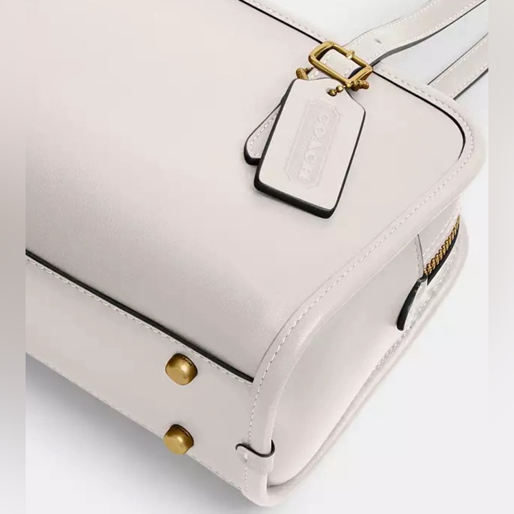 Coach Swing Zip Shoulder Bag (CHALK) - Picture 9 of 15